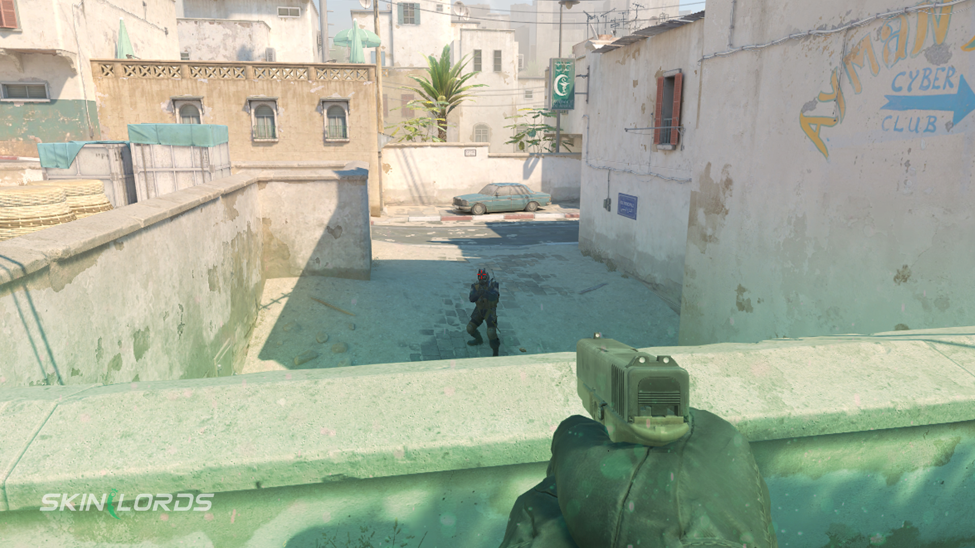 cs2 crosshair placed on enemy head